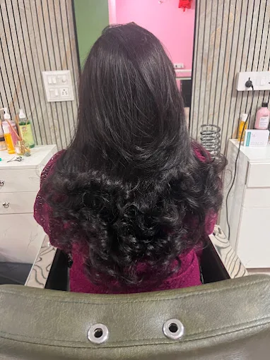 DM makeup studio & academy