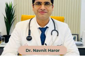 Dr. Navnit Haror - Dermatologist & Hair Transplant Surgeon in Delhi NCR | Best Hair & Skin Specialist Doctor & Clinic